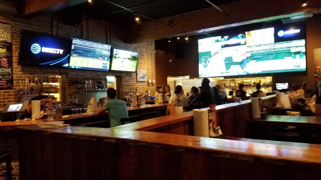 Double Dogs | restaurant | 1780 Scottsville Rd, Bowling Green, KY 42104, USA | 2708439357 OR +1 270-843-9357