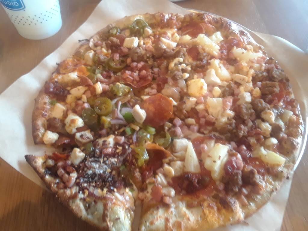 Pizza Studio | restaurant | 5840 Firestone Blvd #100, South Gate, CA 90280, USA | 5623810595 OR +1 562-381-0595