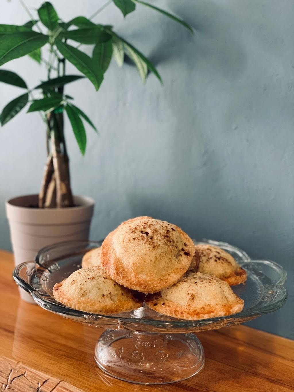 Cafe’ Corvus | restaurant | 154 Mill St, Grass Valley, CA 95945, USA | 5308025102 OR +1 530-802-5102