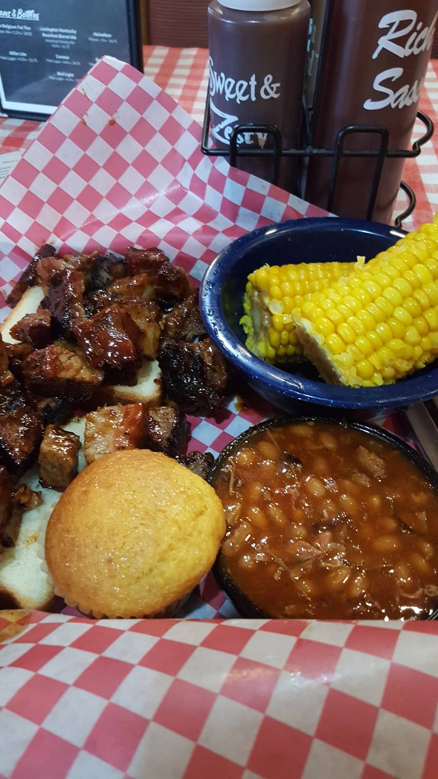 Famous Daves Bar-B-Que | restaurant | 2440 US-34, Oswego, IL 60543, USA | 6305514733 OR +1 630-551-4733