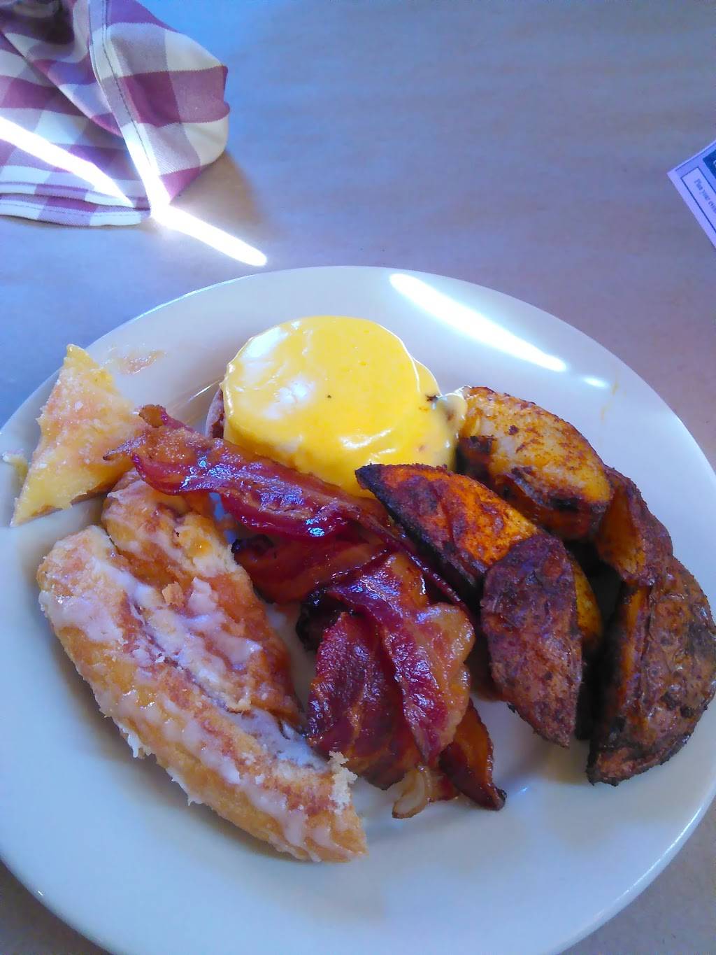 The Common Man | restaurant | 88 Range Rd, Windham, NH 03087, USA | 6038980088 OR +1 603-898-0088