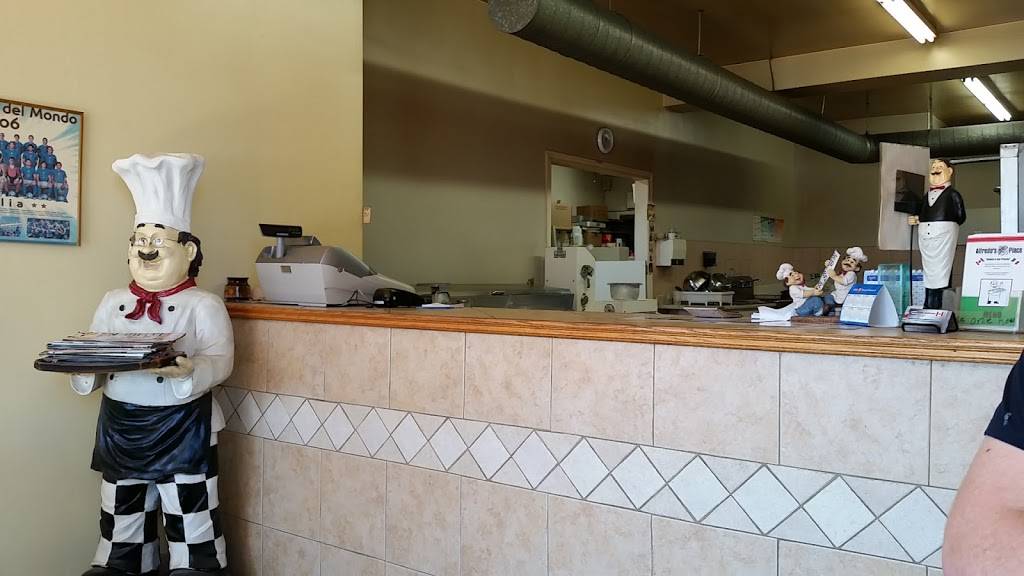 Alfredos Place | restaurant | 931 Fennell Ave E, Hamilton, ON L8V 1W9, Canada | 9053833555 OR +1 905-383-3555