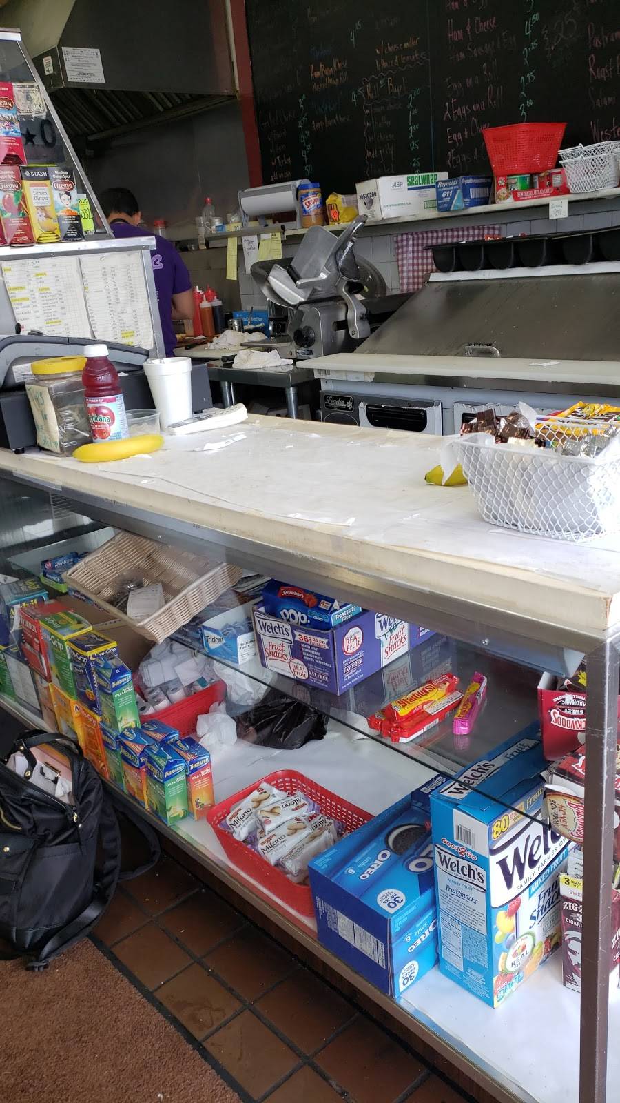 Deli Plus | restaurant | 52 Elmont Rd, Elmont, NY 11003, USA | 5163585032 OR +1 516-358-5032