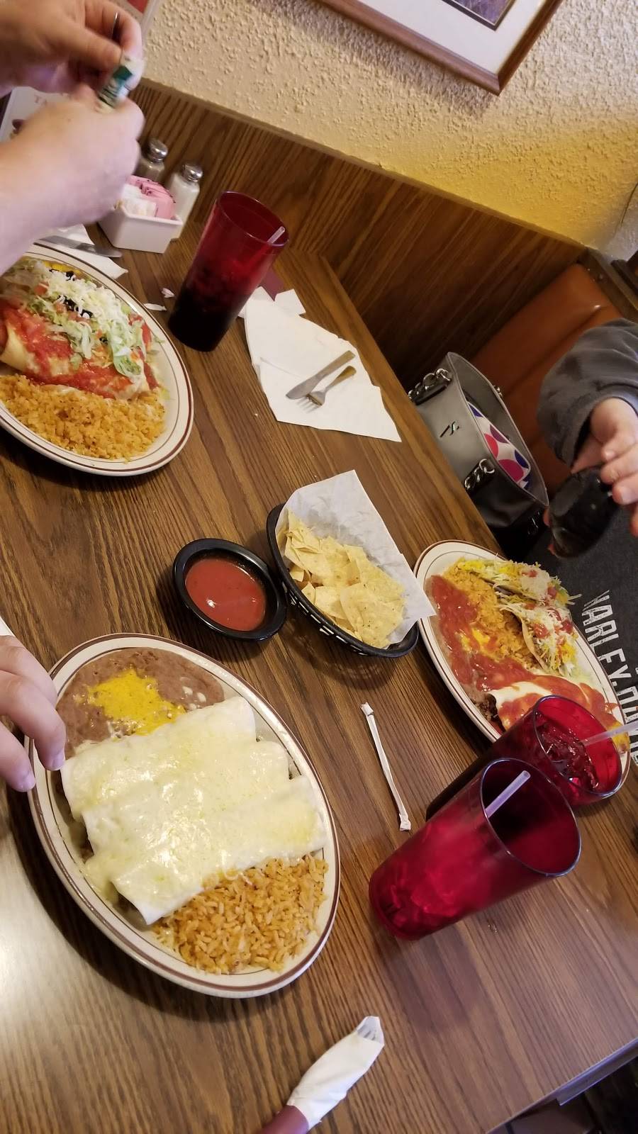 Amigos Mexican Restaurant | restaurant | 22085 West Rd, Woodhaven, MI 48183, USA | 7346767703 OR +1 734-676-7703