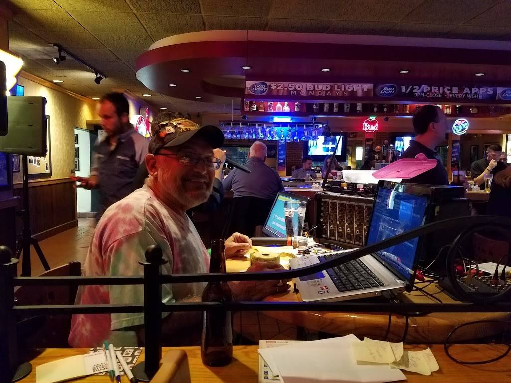 Applebees Grill + Bar | restaurant | 14830 Manchester Rd, Ballwin, MO 63011, USA | 6362070801 OR +1 636-207-0801