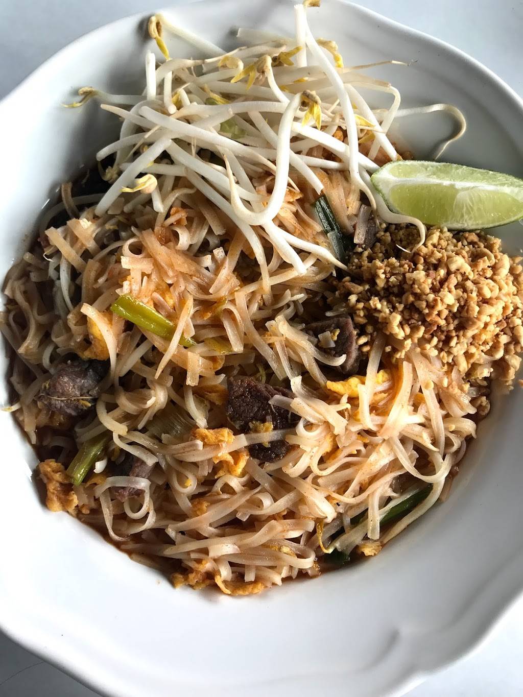 Lil Thai Express - Thai food | restaurant | 499 W 14 Mile Rd, Clawson, MI 48017, USA | 2484396000 OR +1 248-439-6000