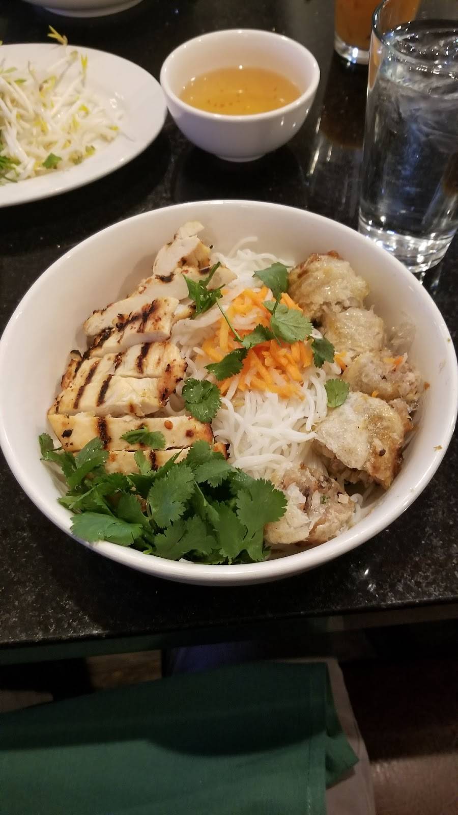 Pho Lan | restaurant | 296 E 29th St, Loveland, CO 80538, USA | 9706854411 OR +1 970-685-4411