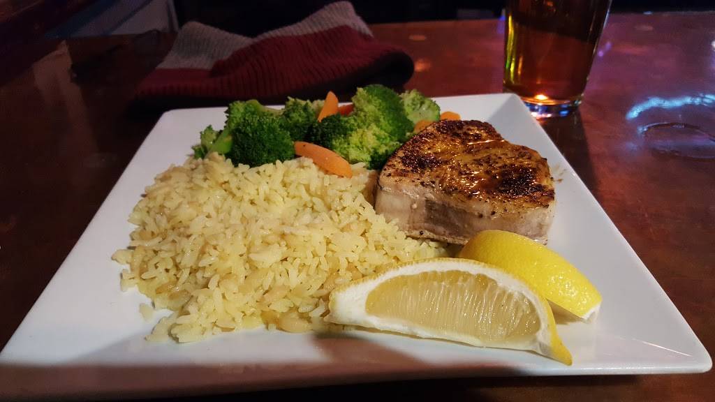 The Lincoln Bar & Grill | restaurant | 8 Lincoln St, Brighton, MA 02135, USA | 6177873669 OR +1 617-787-3669