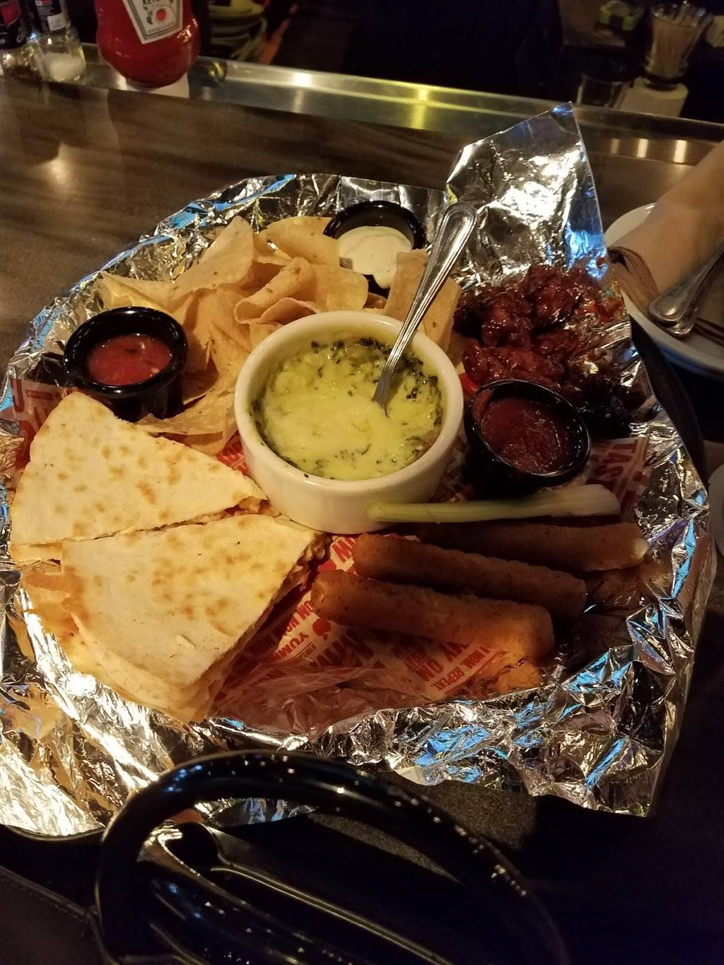 Applebees Grill + Bar | restaurant | 1010 Mall Walk 1010 Mall Walk, West Dr, Yonkers, NY 10704, USA | 9143766222 OR +1 914-376-6222