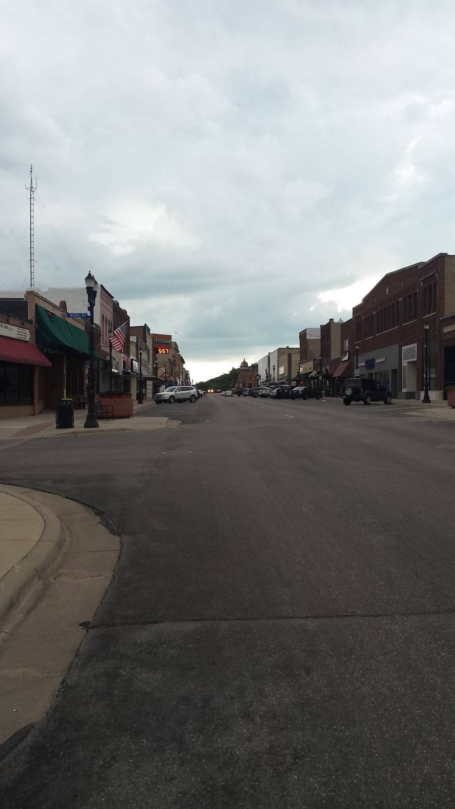 Jakes Pizza | meal delivery | 207 S 1st St, Montevideo, MN 56265, USA | 3202692115 OR +1 320-269-2115