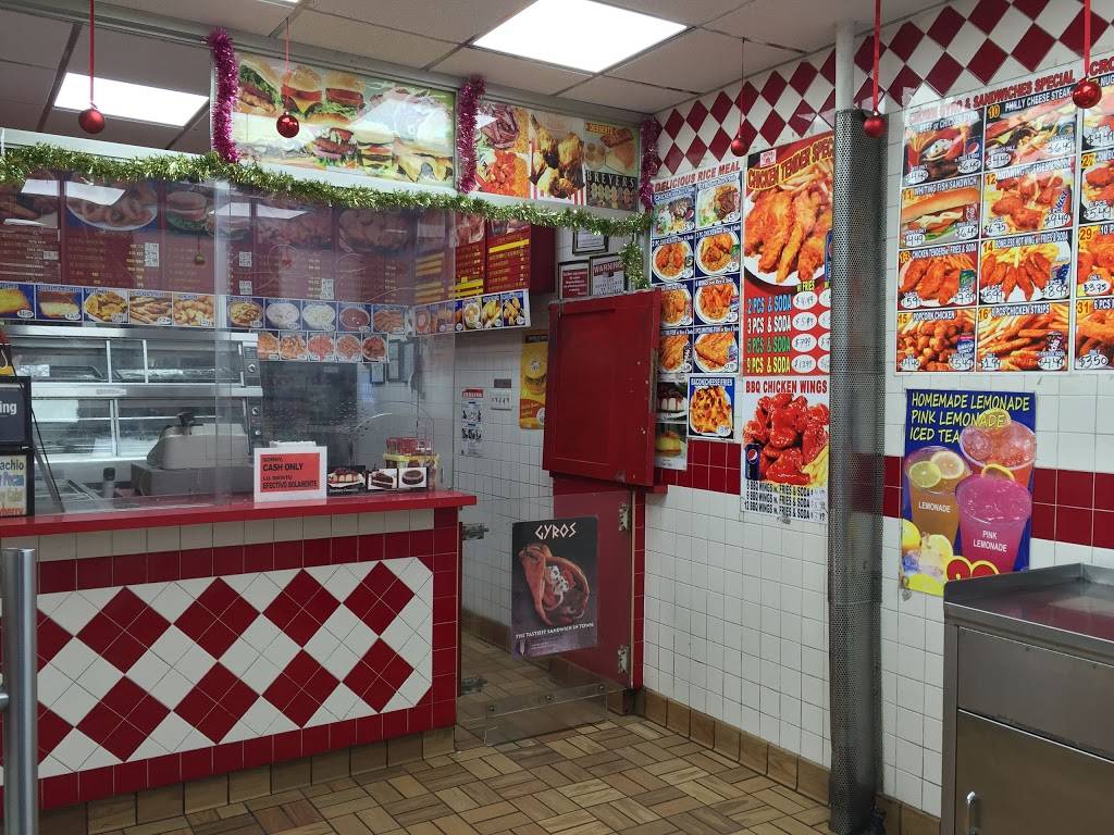 Crown Fried Chicken | restaurant | 3351 Broadway, New York, NY 10031, USA | 2122831957 OR +1 212-283-1957