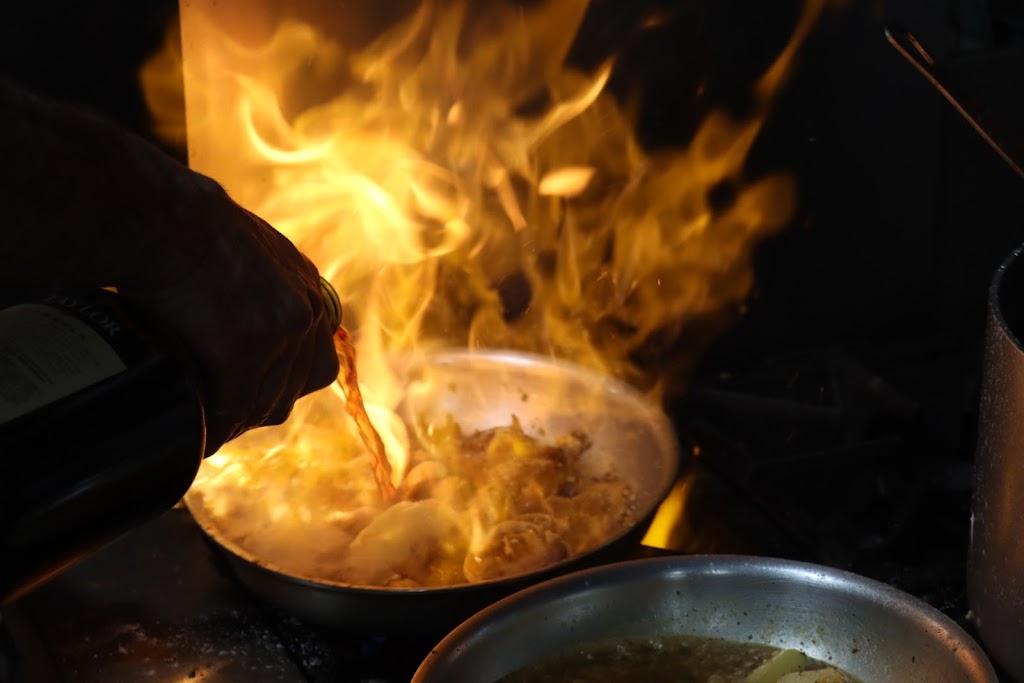 Mandolin Bar & Grill | restaurant | 4126 Clemson Blvd, Anderson, SC 29621, USA | 8643283383 OR +1 864-328-3383