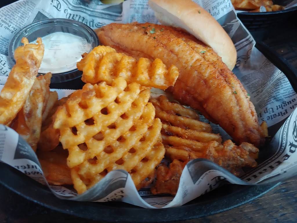 The Cove Bay-Side Restaurant & Tavern | restaurant | 2 State St, Erie, PA 16507, USA | 8144547160 OR +1 814-454-7160