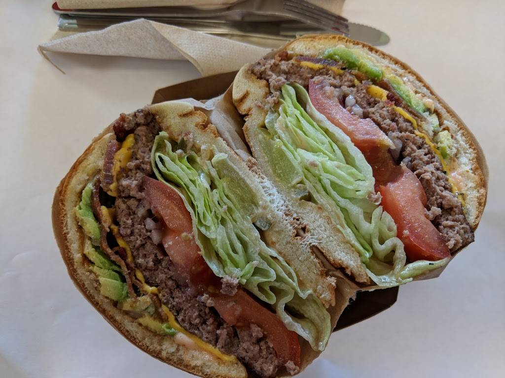 Everest Burgers | restaurant | 18645 Soledad Canyon Rd, Santa Clarita, CA 91351, USA | 6612523412 OR +1 661-252-3412