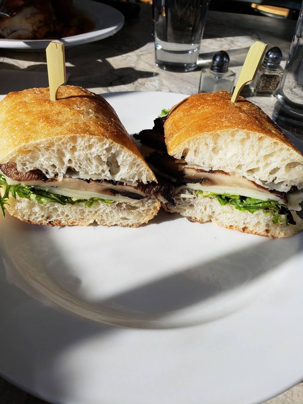 The Talkative Pig | restaurant | 2642 Main St, South Chatham, MA 02659, USA | 5084305211 OR +1 508-430-5211