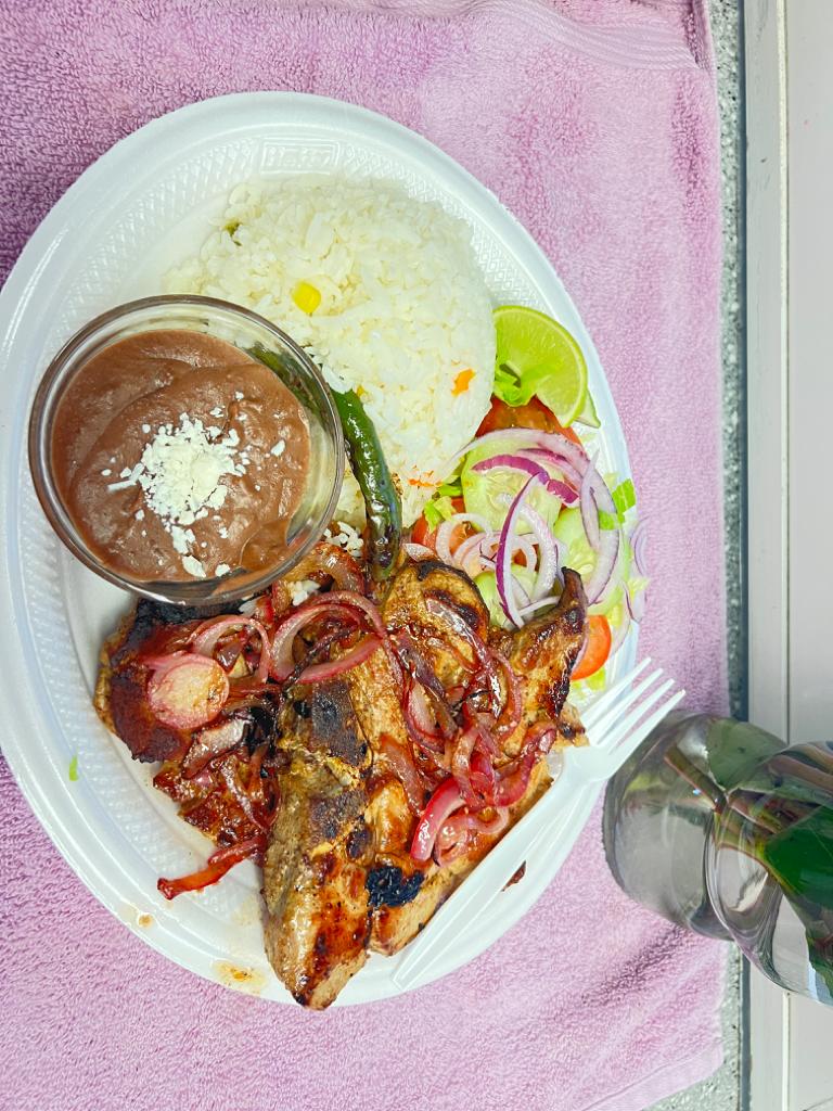 Pupuseria la guanaquita de los hermanos flores | restaurant | Fort Myers, Key West Ferry, Fort Myers Beach, FL 33901, USA | 2396673773 OR +1 239-667-3773