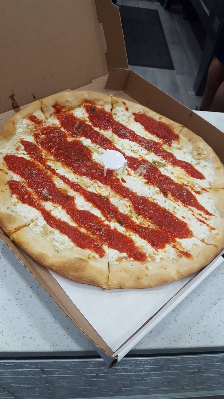 Nonnaz Pizza & Italian Restaurant | restaurant | 49-14 30th Ave, Queens, NY 11377, USA | 7188061165 OR +1 718-806-1165