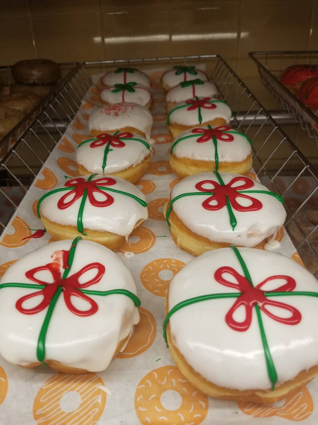 Dunkin Donuts | cafe | 980 Harlem Ave #23, Glenview, IL 60025, USA | 8477241600 OR +1 847-724-1600