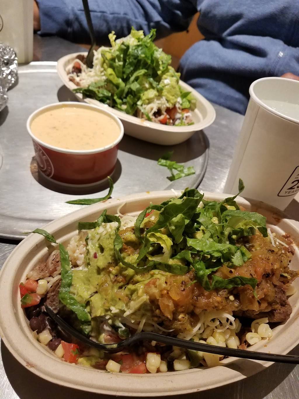 Chipotle Mexican Grill | restaurant | 8005 Fletcher Pkwy, La Mesa, CA 91942, USA | 6195892258 OR +1 619-589-2258