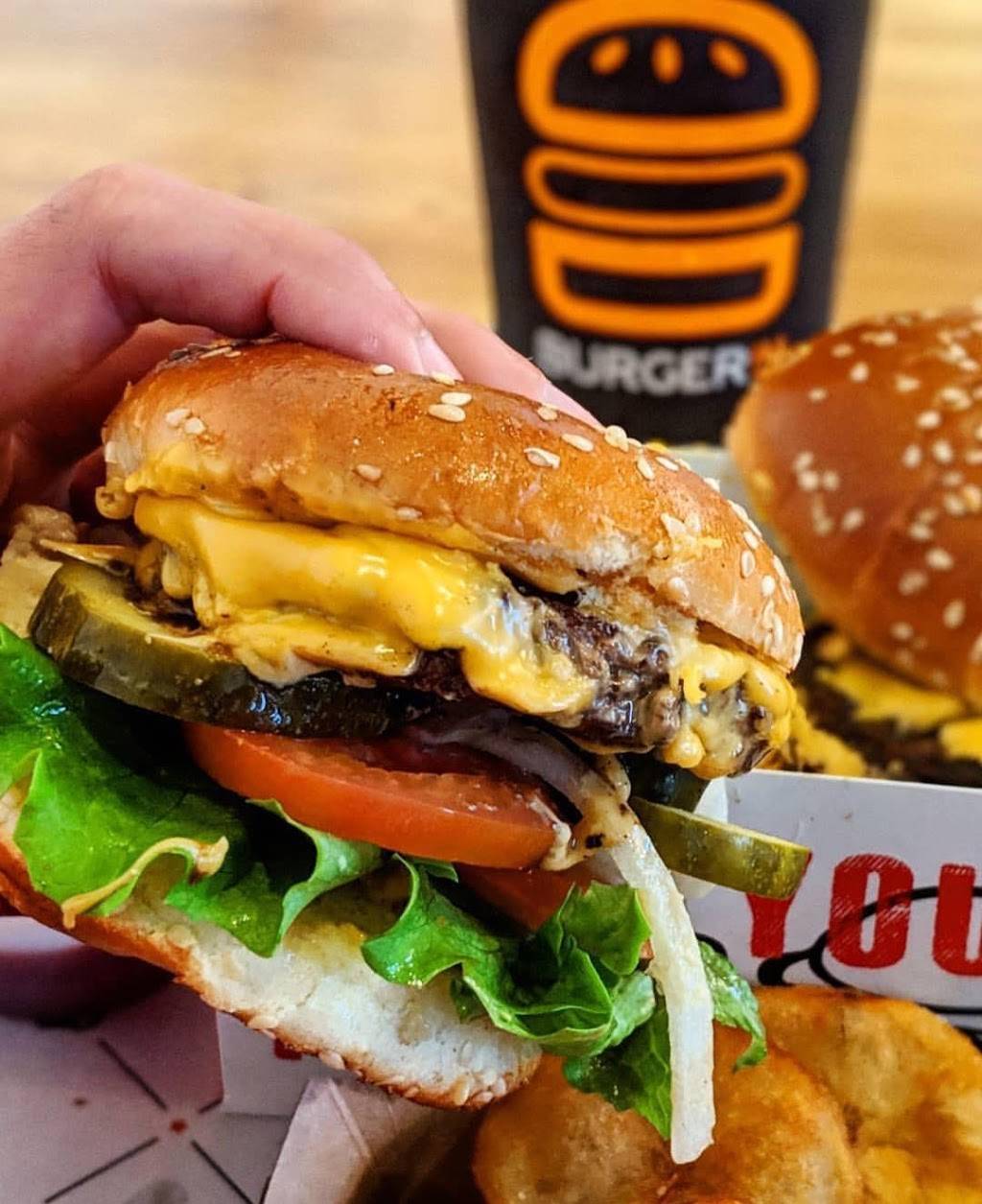 BurgerIM | restaurant | 200 Ellington Blvd, Gaithersburg, MD 20878, USA | 3012964752 OR +1 301-296-4752