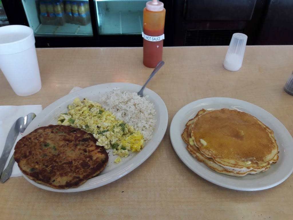 Charlies Coney Island | restaurant | 2490 Broadway, Gary, IN 46407, USA | 2198832117 OR +1 219-883-2117