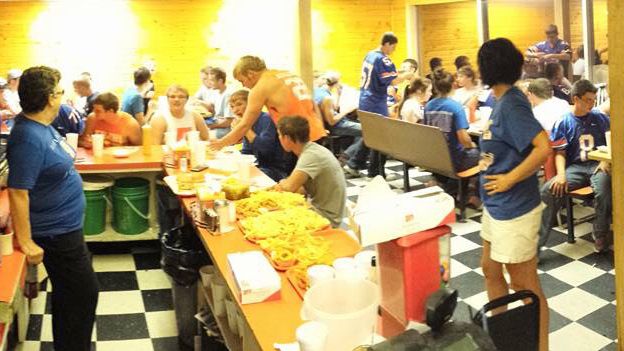 Julians Drive In | restaurant | 8190 Old Hwy 50, Flora, IL 62839, USA | 6186625636 OR +1 618-662-5636