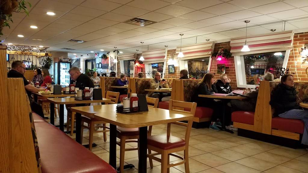 Daivas Grille | restaurant | 6750 Ridge Ave, Philadelphia, PA 19128, USA | 2155084400 OR +1 215-508-4400