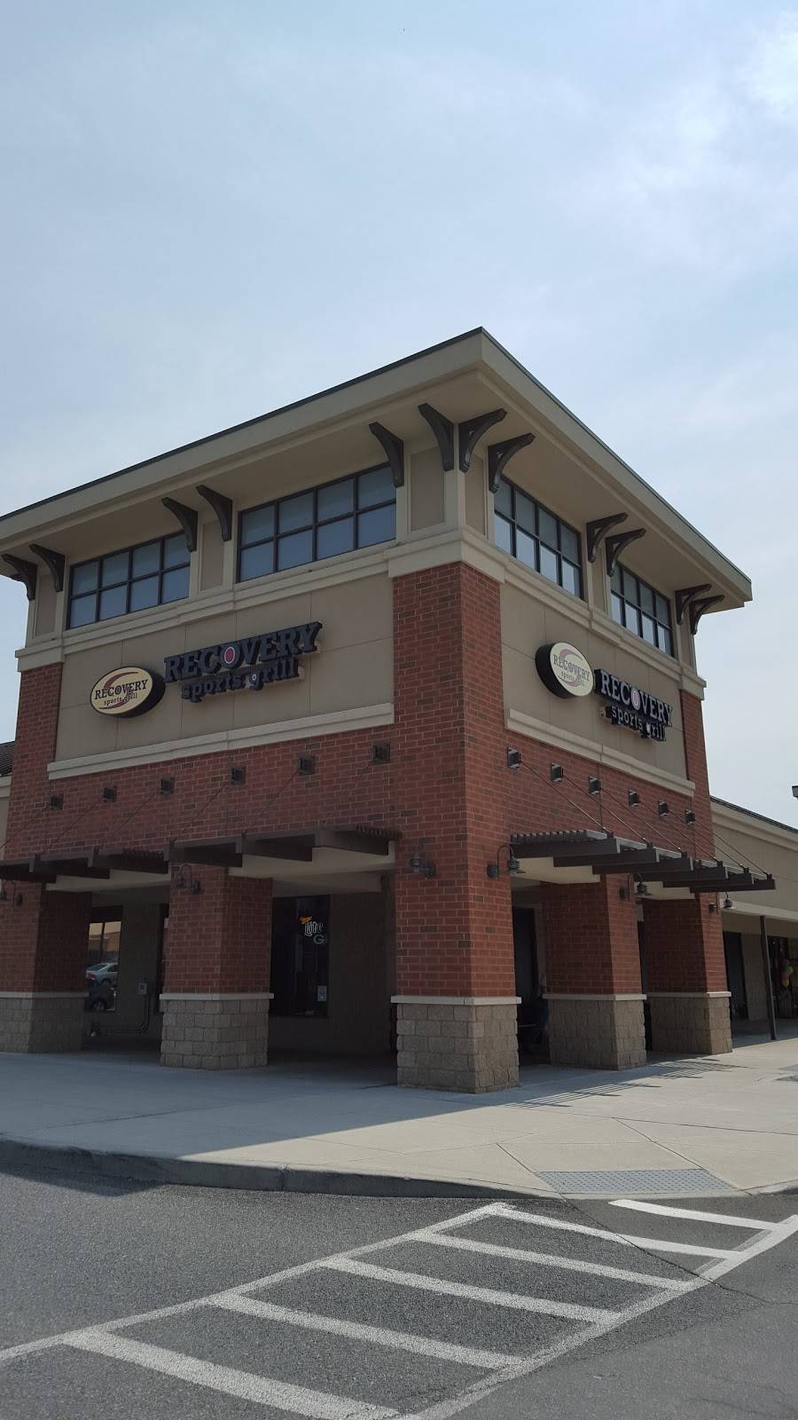 Recovery Sports Grill | restaurant | 2080 Western Ave, Guilderland, NY 12084, USA | 5182183371 OR +1 518-218-3371