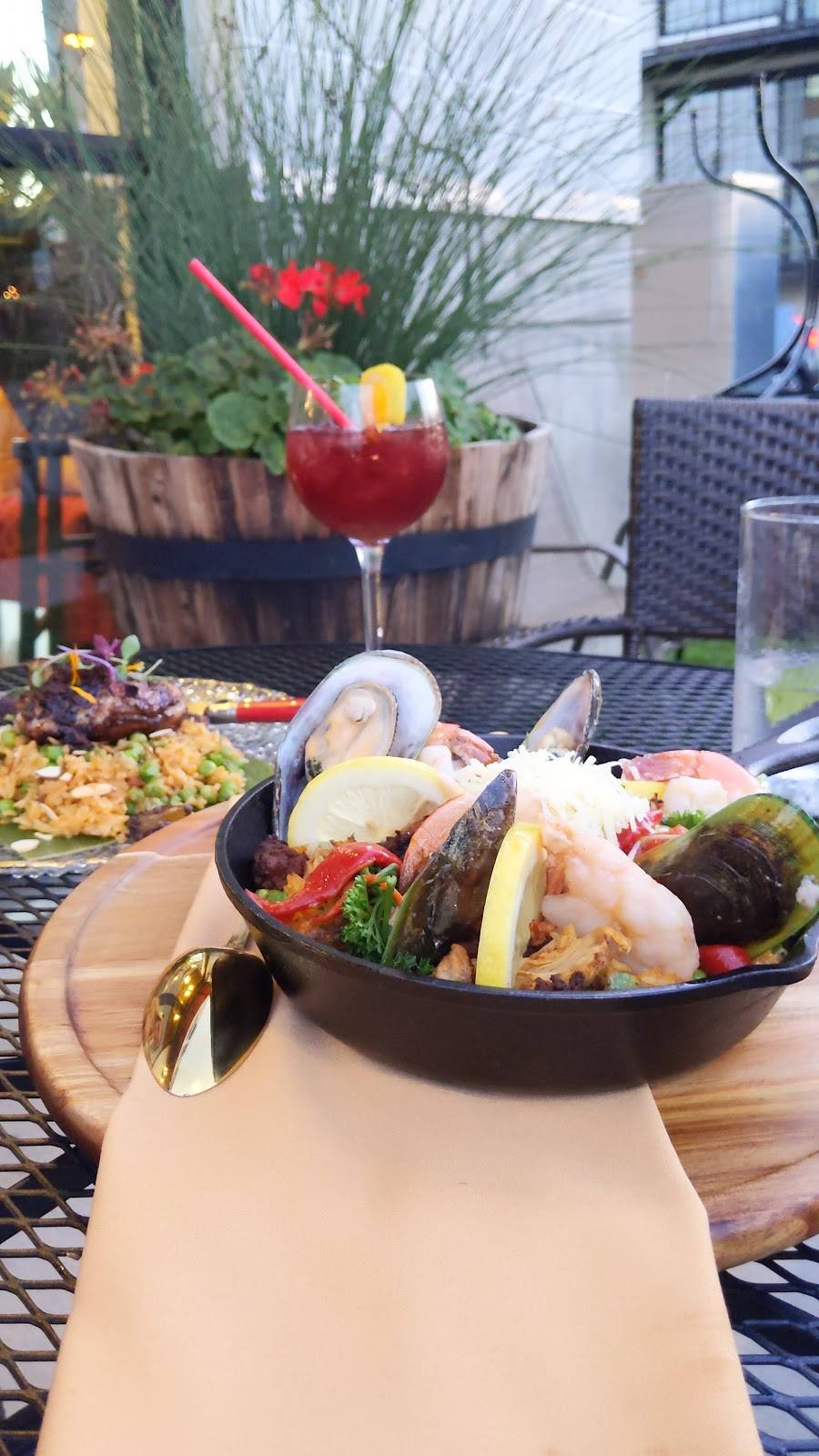 Cavas | restaurant | 401 E Erie St, Milwaukee, WI 53202, USA | 4149309088 OR +1 414-930-9088