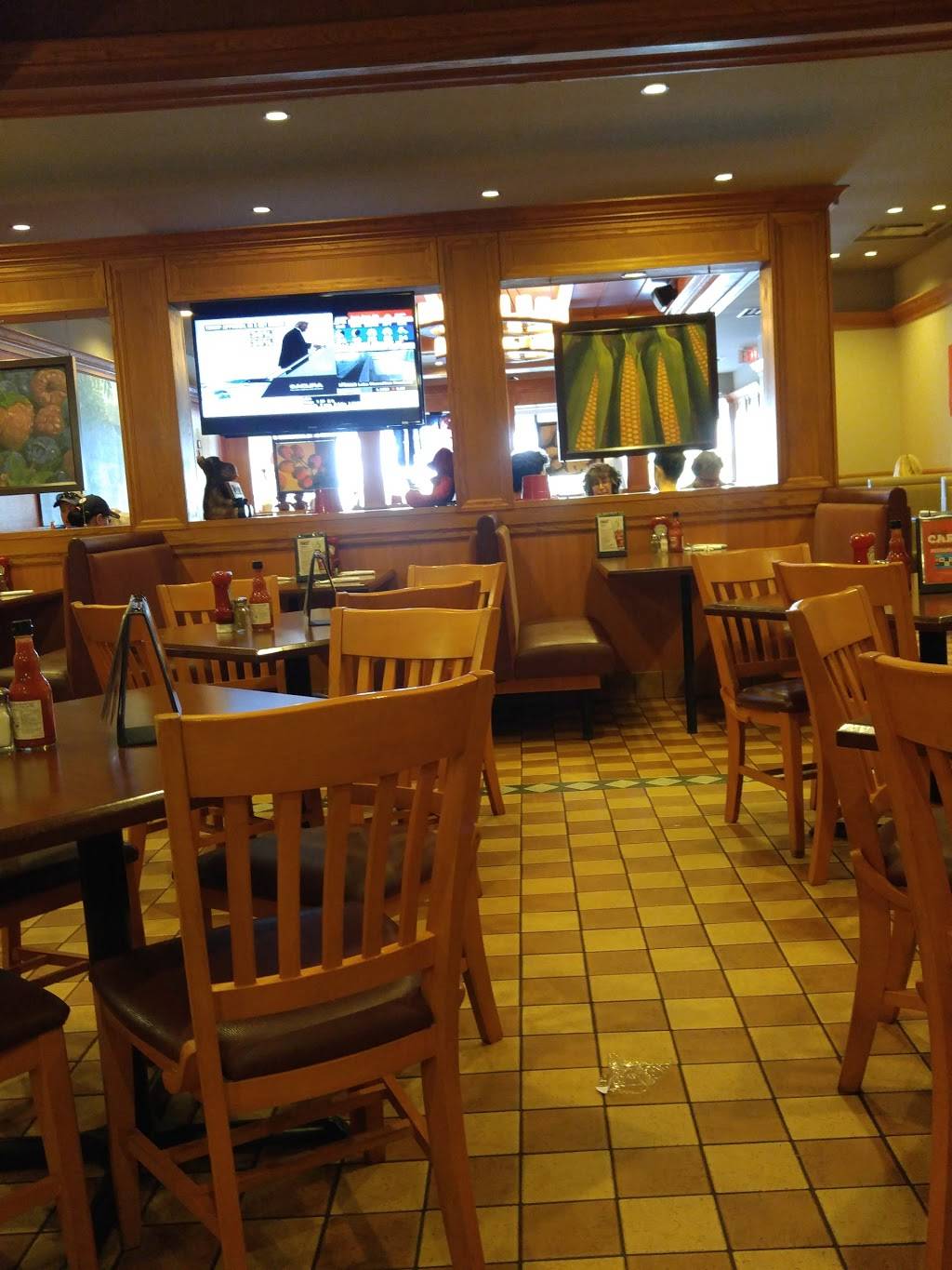 Swiss Chalet | restaurant | 24398 Woodbine Ave, Keswick, ON L4P 3E9, Canada | 9054765667 OR +1 905-476-5667