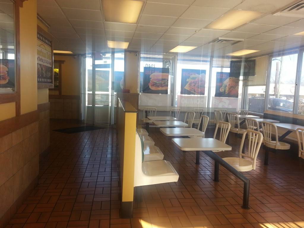 American Deli | restaurant | 1940 Bessemer Rd, Birmingham, AL 35208, USA | 2057813511 OR +1 205-781-3511