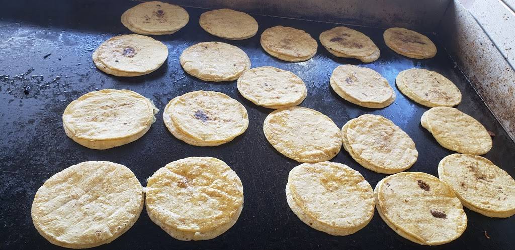 Tacos Los Viejones | restaurant | 90 W 84th Ave, Thornton, CO 80260, USA | 7205778381 OR +1 720-577-8381