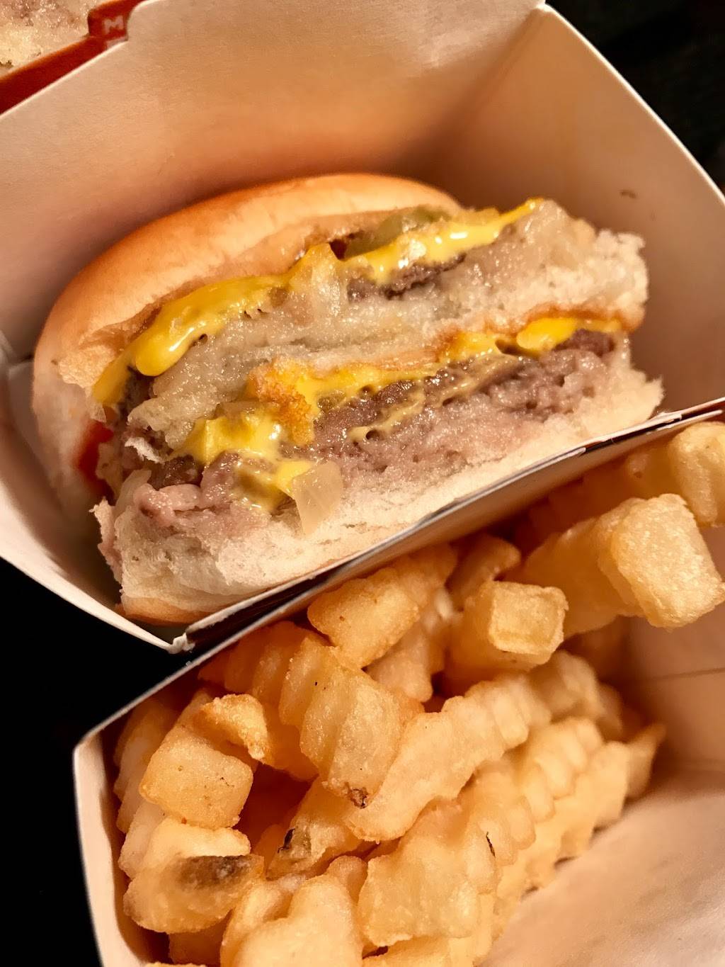 White Castle | restaurant | 112-11 Springfield Blvd, Queens Village, NY 11429, USA | 7184648334 OR +1 718-464-8334