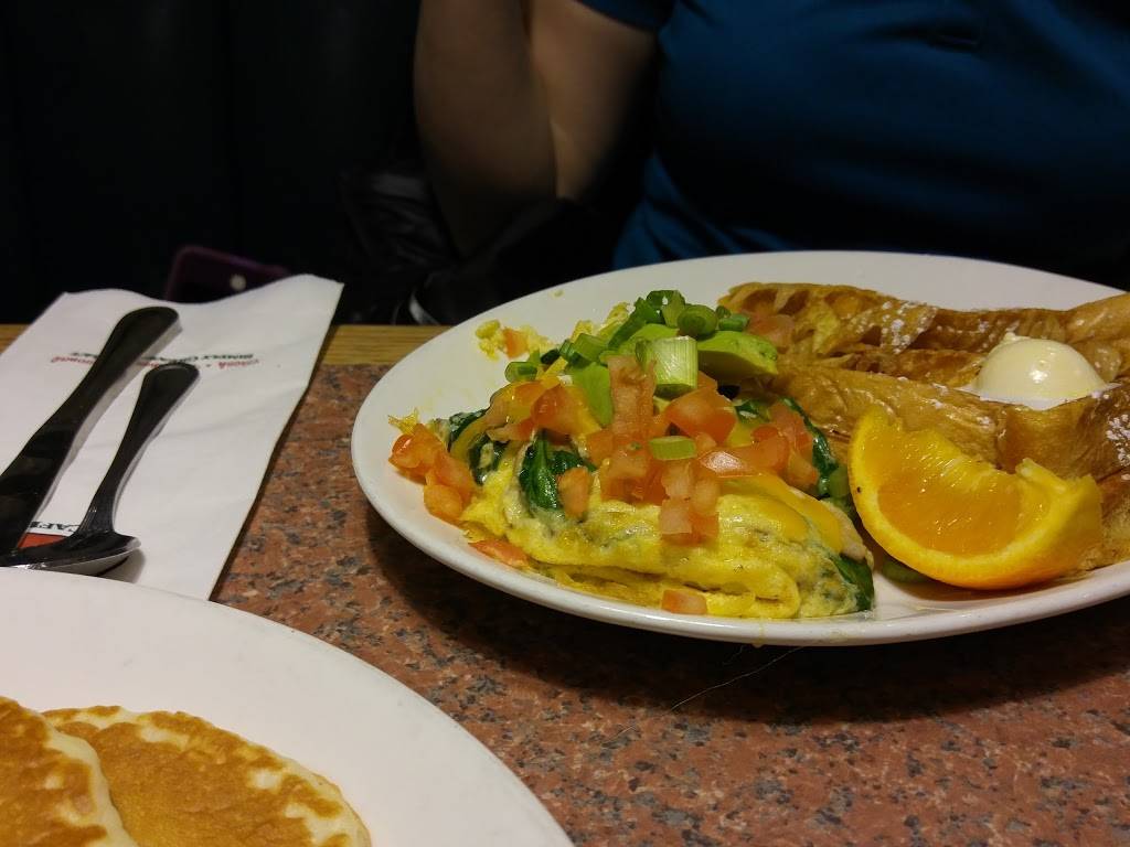 Sharis Cafe and Pies | bakery | 7451 SW Garden Home Rd, Portland, OR 97223, USA | 5032933143 OR +1 503-293-3143