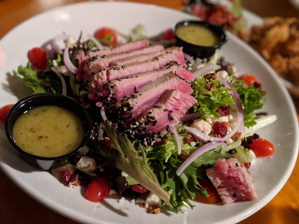 LakeHouse Restaurant & Bar | restaurant | 3029 Lakeshore Dr, St Joseph, MI 49085, USA | 2699828020 OR +1 269-982-8020