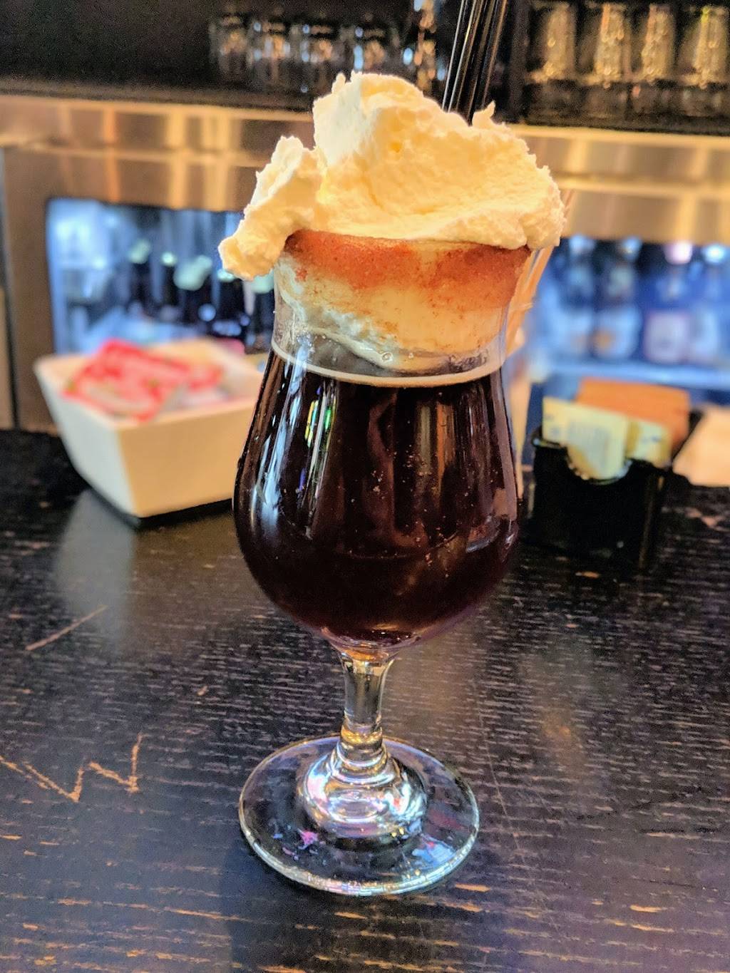 One-Eyed Bettys | restaurant | 175 W Troy St, Ferndale, MI 48220, USA | 2488086633 OR +1 248-808-6633