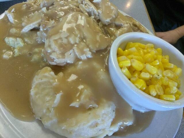 Tammys Billard Airport Café | restaurant | 3600 NE Sardou Ave # 4, Topeka, KS 66616, USA | 7852323669 OR +1 785-232-3669