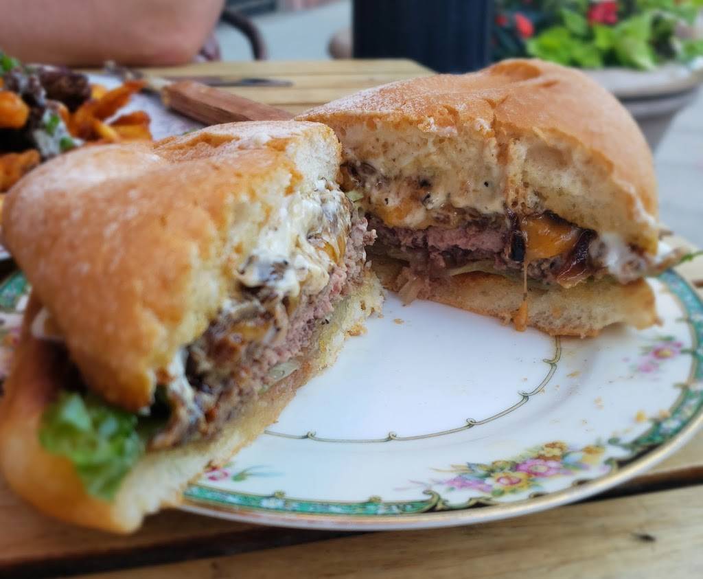 Bar 430 | restaurant | 430 N Main St, Oshkosh, WI 54901, USA | 9202301114 OR +1 920-230-1114