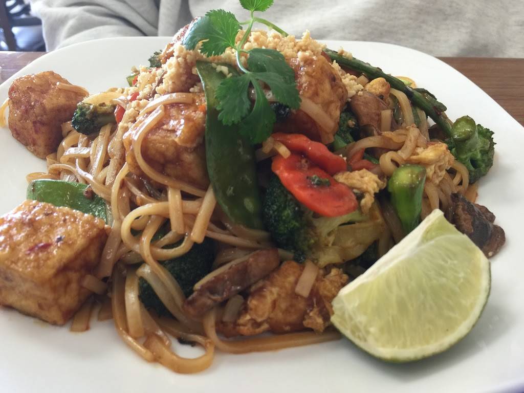 Panda Noodles | restaurant | 3483 W 10th St a, Greeley, CO 80634, USA | 9708179666 OR +1 970-817-9666