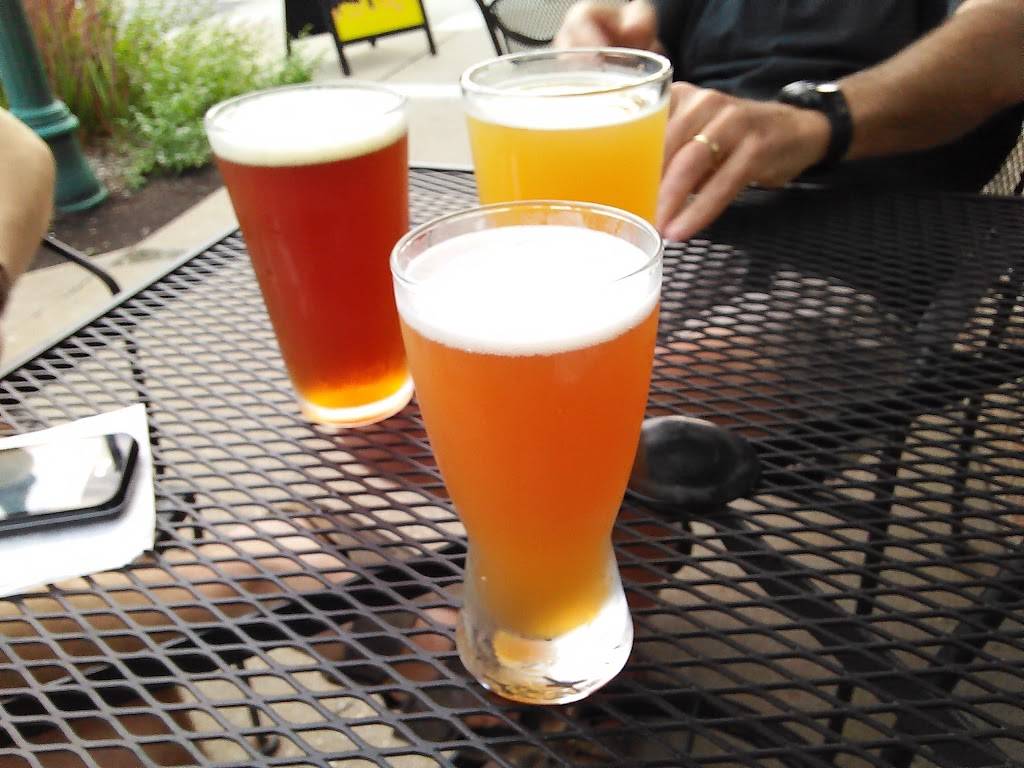 AERO Ale House Loves Park | restaurant | 6164 E Riverside Blvd, Loves Park, IL 61111, USA | 8159775602 OR +1 815-977-5602