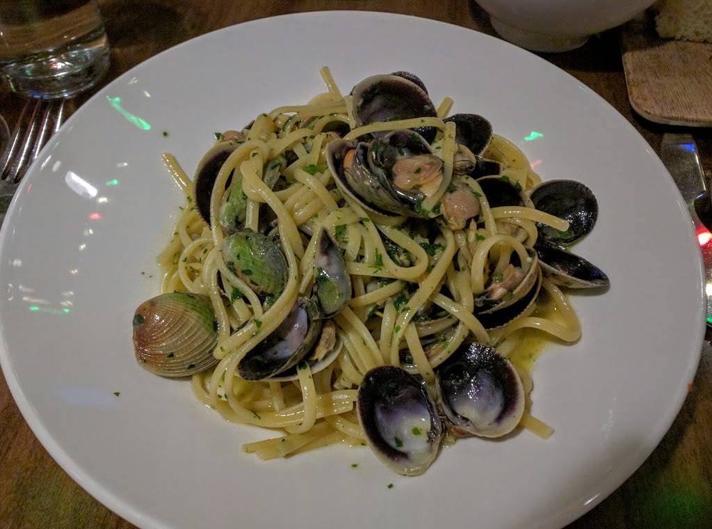 Hanks Pasta Bar | restaurant | 600 Montgomery St, Alexandria, VA 22314, USA | 5713124117 OR +1 571-312-4117