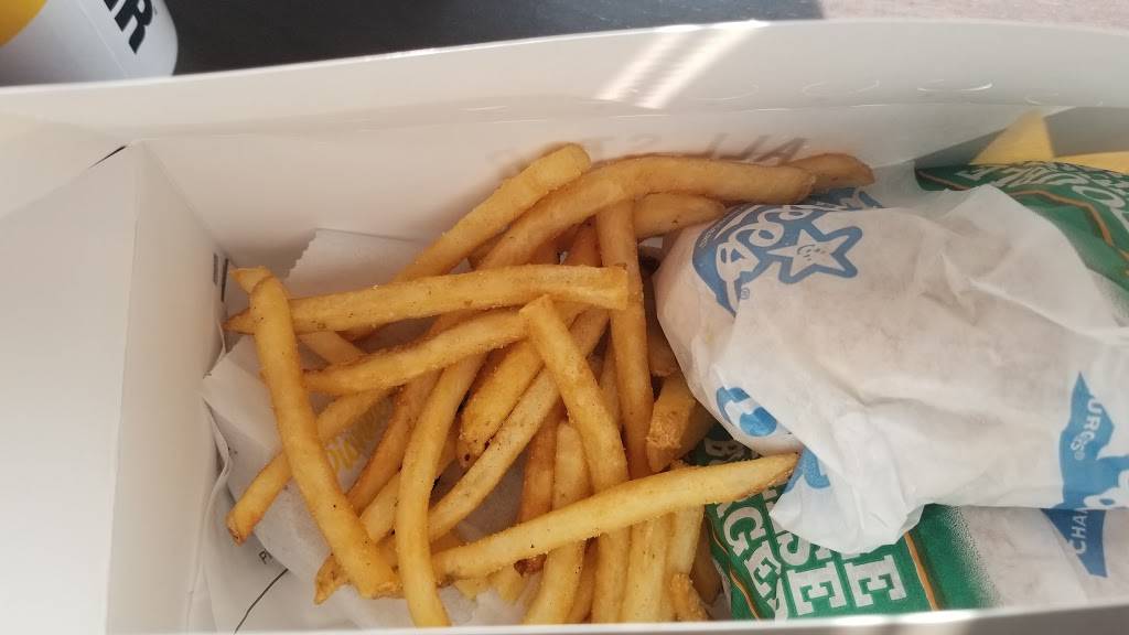 Hardees | restaurant | 3444 S High St, Columbus, OH 43207, USA | 6142954566 OR +1 614-295-4566