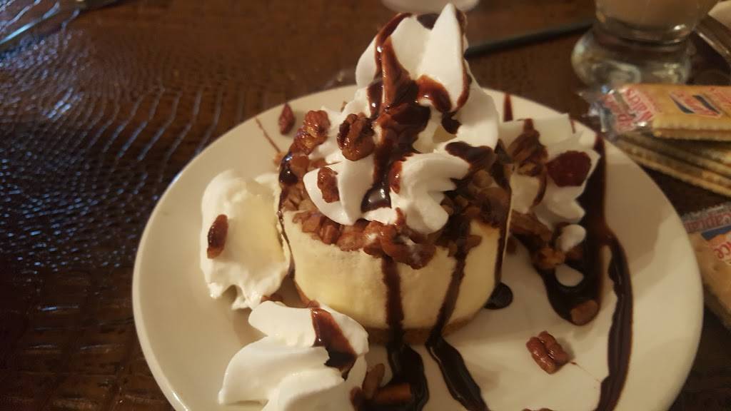 Dupuys Seafood and Steak | restaurant | 108 S Main St, Abbeville, LA 70510, USA | 3378932336 OR +1 337-893-2336