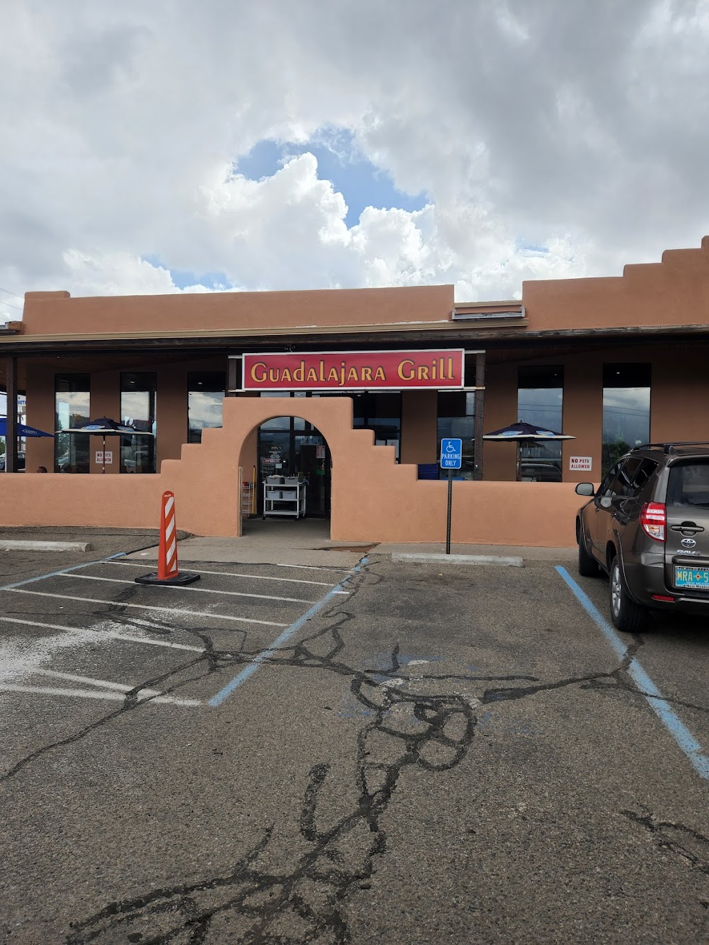 Guadalajara Grill | restaurant | 1384 Paseo Del Pueblo Sur, Taos, NM 87571, USA | 5757510063 OR +1 575-751-0063