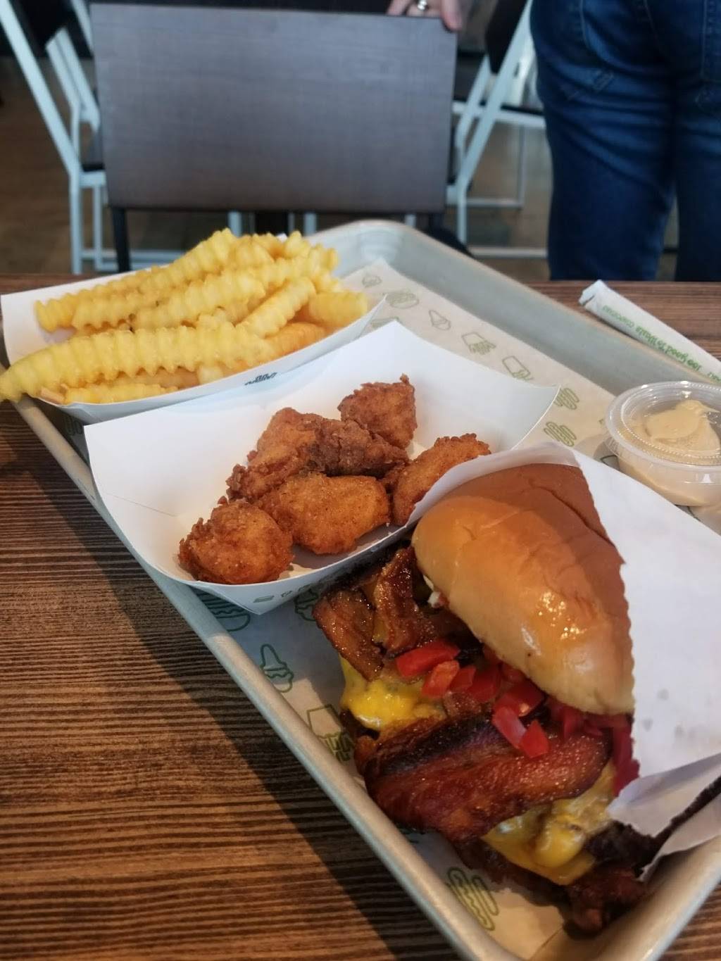 Shake Shack | restaurant | 795 Haddonfield Rd, Cherry Hill, NJ 08002, USA | 8563829870 OR +1 856-382-9870