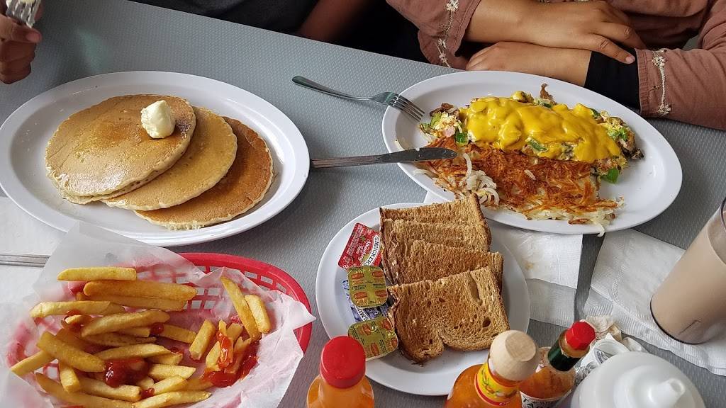 Fantastic Cafe | restaurant | 1727 17th St, Santa Ana, CA 92705, USA | 7145417997 OR +1 714-541-7997