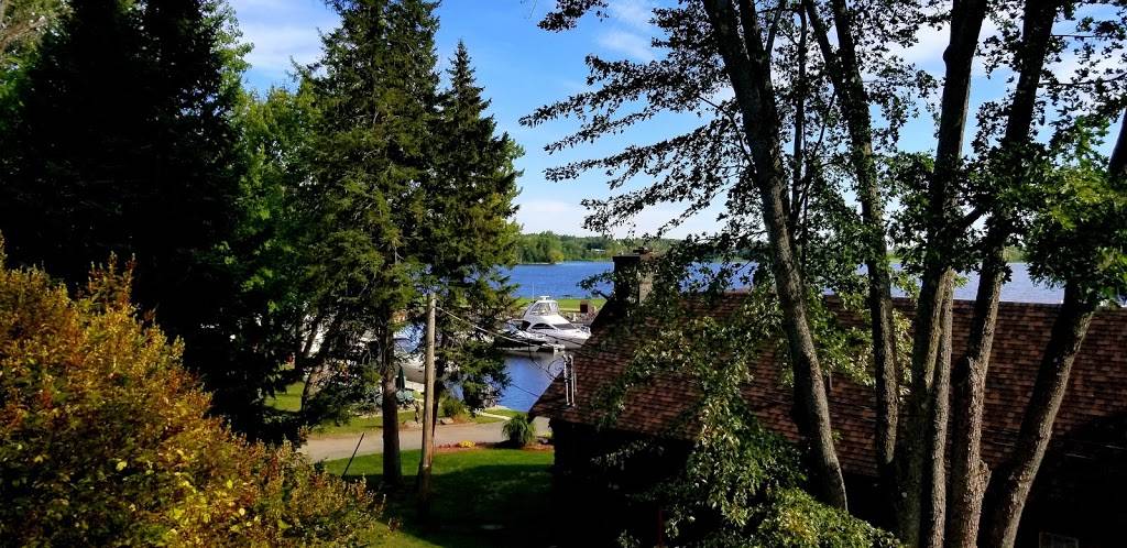 Taco Bell | meal takeaway | 100 Bayshore Dr, Nepean, ON K2B 8C1, Canada | 6137217664 OR +1 613-721-7664