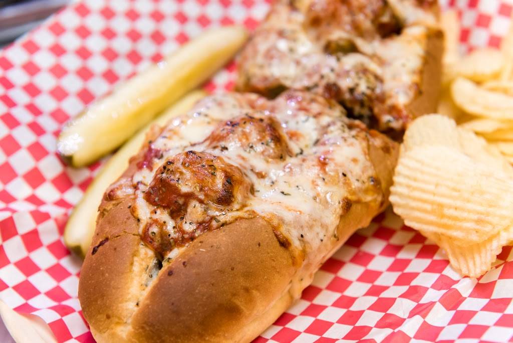 Pizza Pit | meal delivery | W7655 Co Rd V, Lake Mills, WI 53551, USA | 9206484333 OR +1 920-648-4333