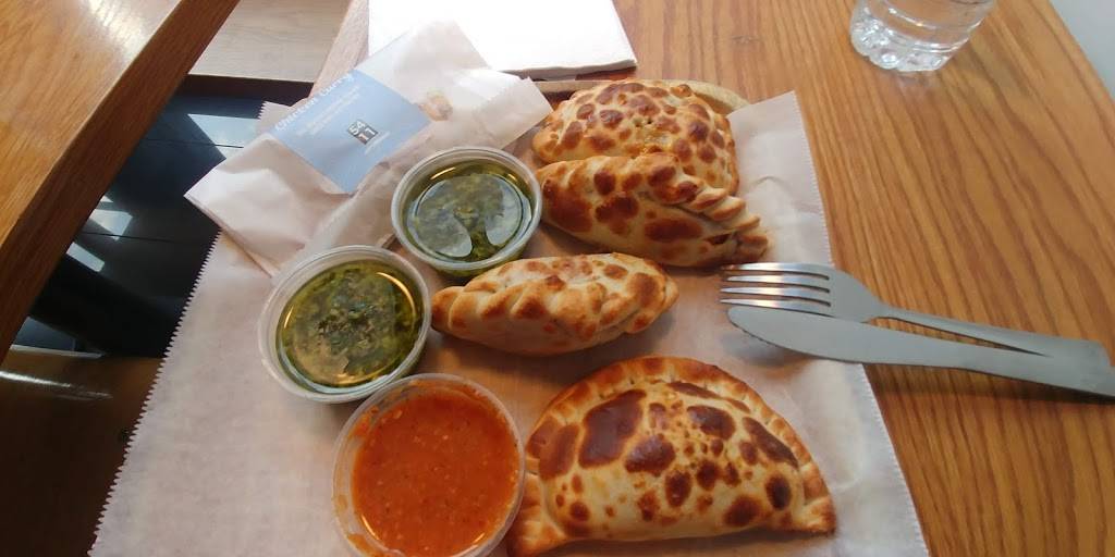 5411 Empanadas | Wicker Park | cafe | 2045 W North Ave, Chicago, IL 60647, USA | 7732768344 OR +1 773-276-8344