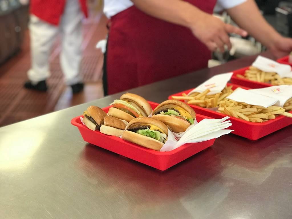 In-N-Out Burger | restaurant | 3071 Countryside Dr, Turlock, CA 95380, USA | 8007861000 OR +1 800-786-1000
